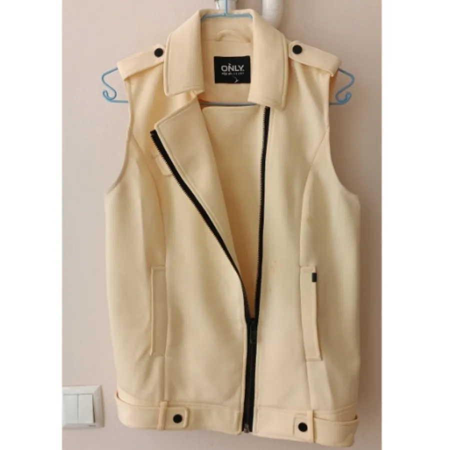 جلیقه یا وست کرپ