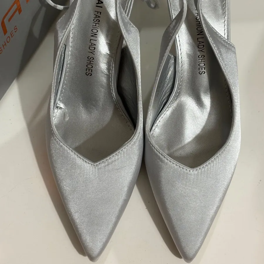 کفش برند yunai