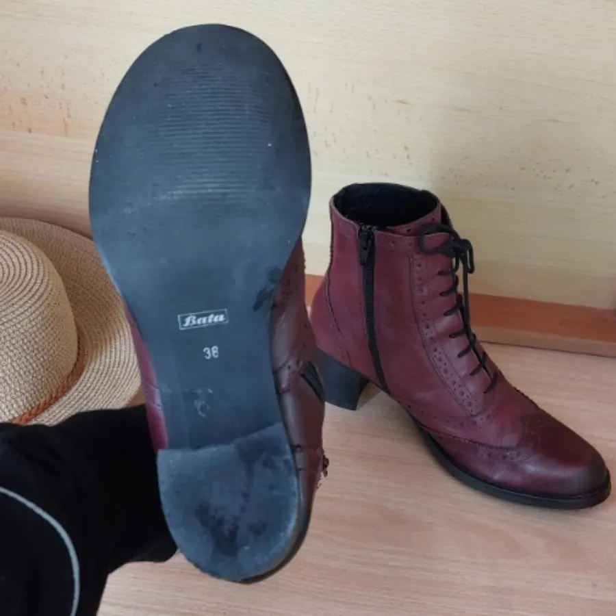 نیم بوت وارداتی