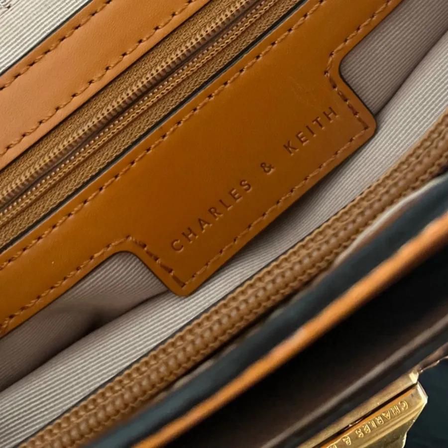 کیف چارلز اند کیت