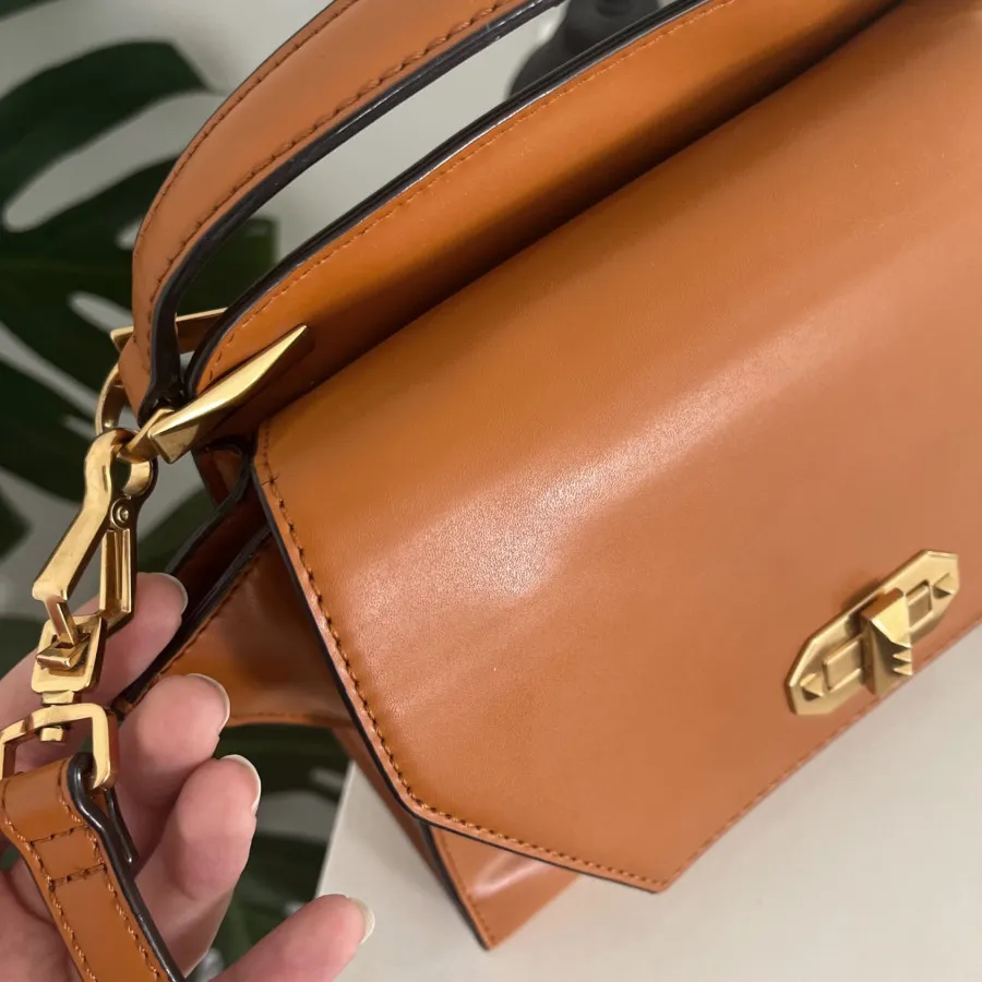 کیف چارلز اند کیت