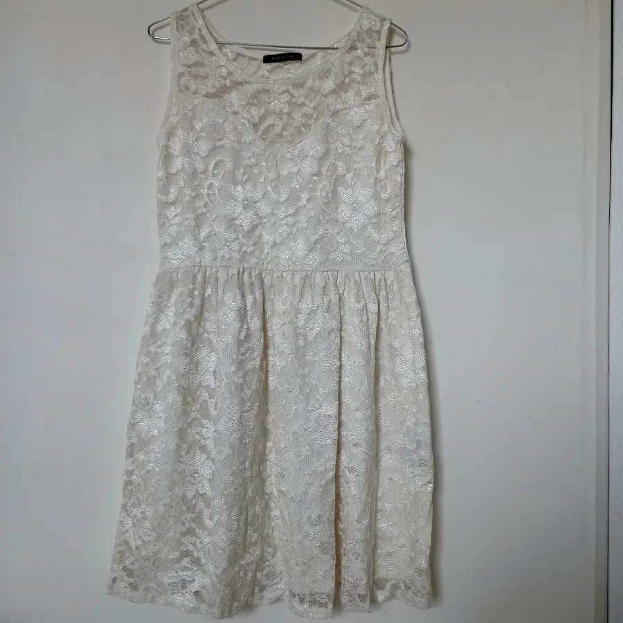 پیراهن دخترانه