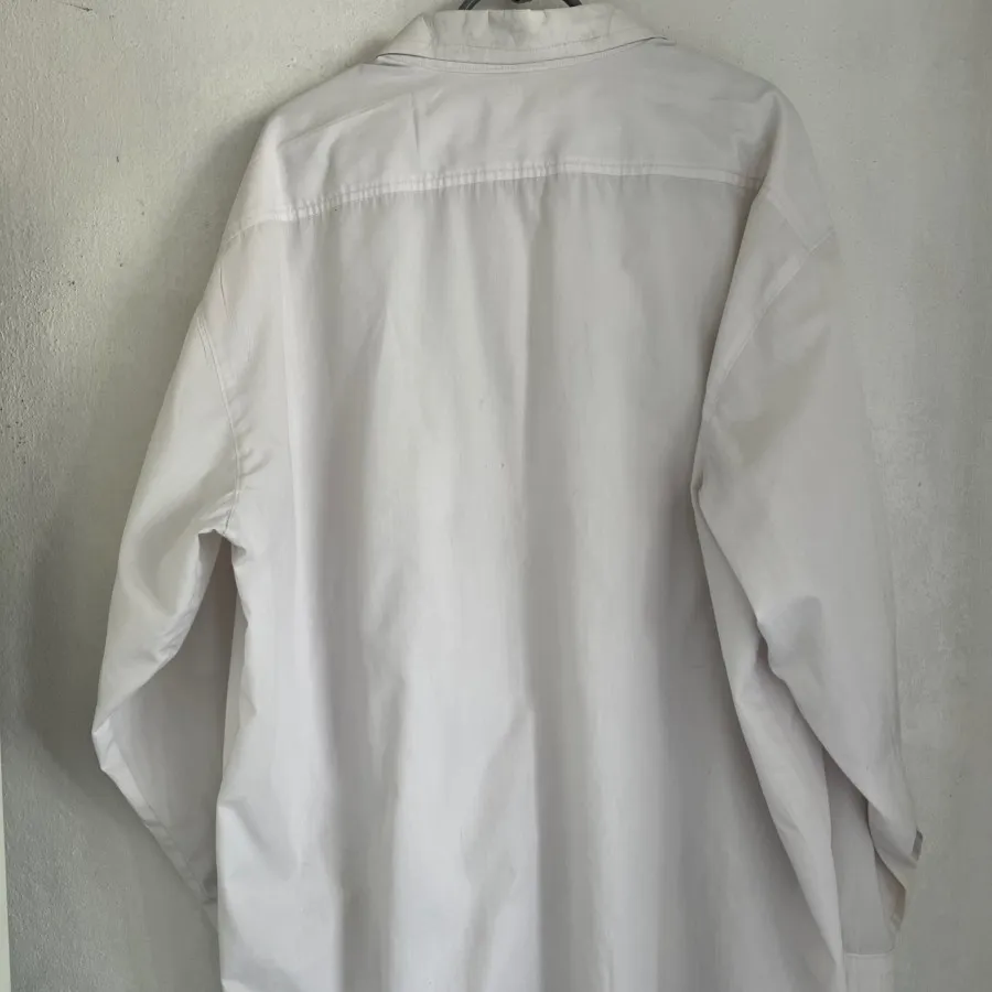 پیراهن مردانه