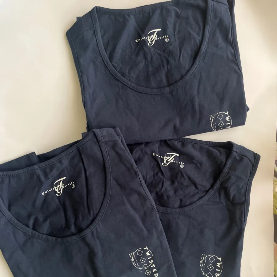 تیشرت حلقه ای طرحدار