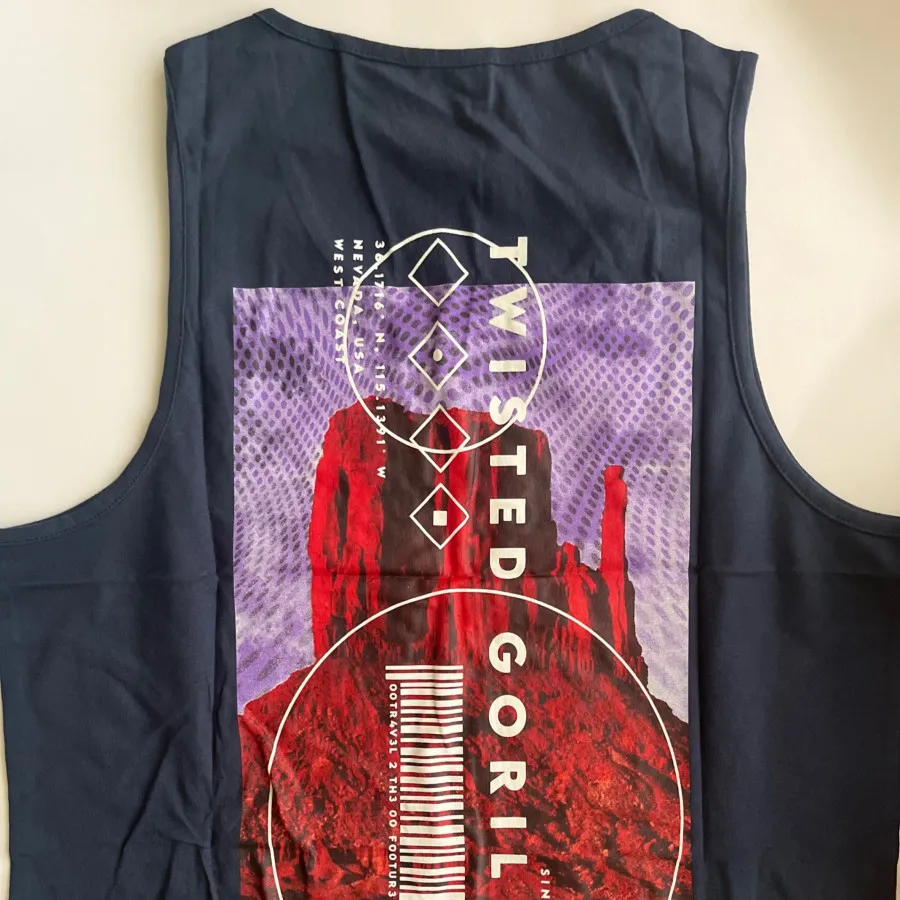 تیشرت حلقه ای طرحدار