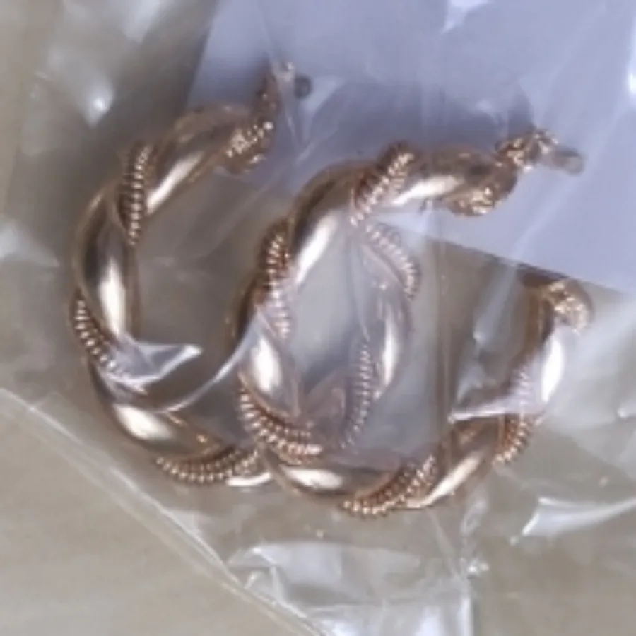 گوشواره  زیباوشیک کپی طلا