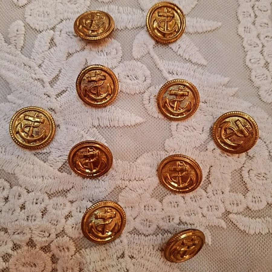 دکمه قدیمی دونه 50 تومن