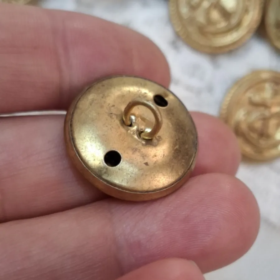 دکمه قدیمی دونه 50 تومن