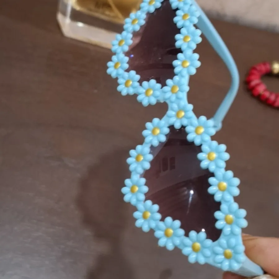 عینک دخترانه  40تومن