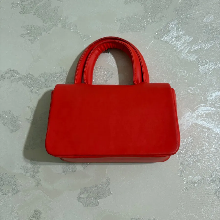 کیف نارنجی نیونی