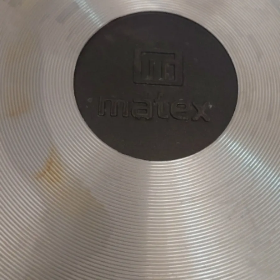 قابلمه چدن بزرگ