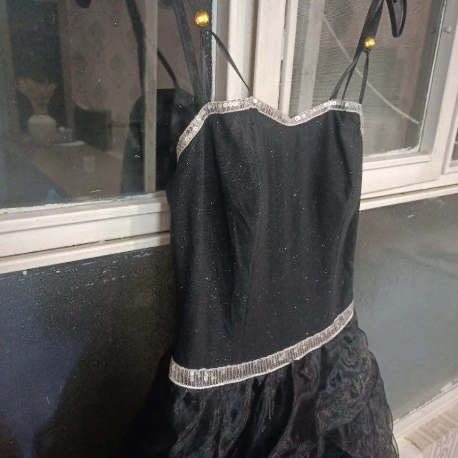 لباس عروسکی