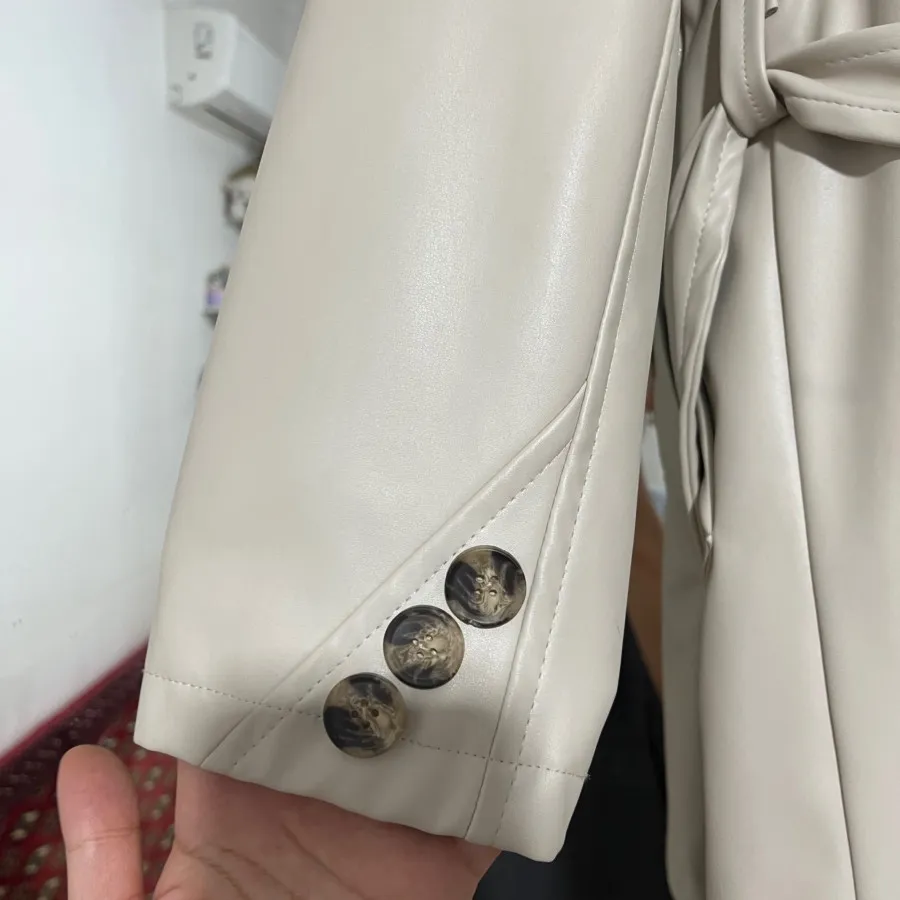 کت چرم استخوانی