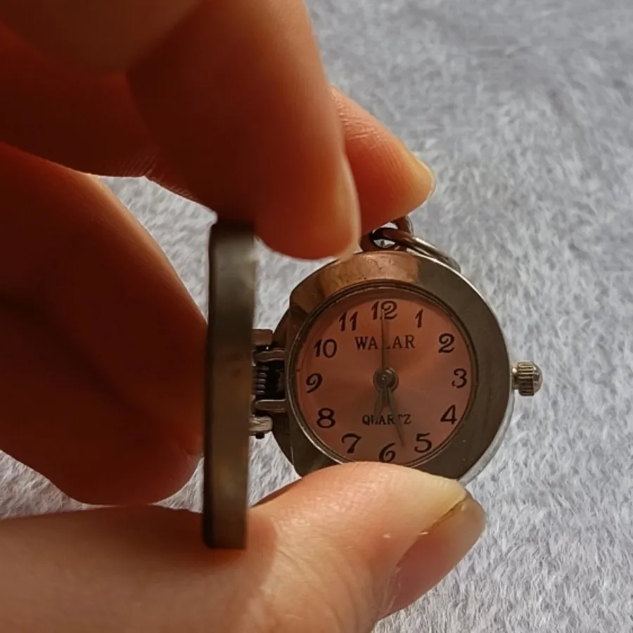 ساعت گردنبندی طرح قلب