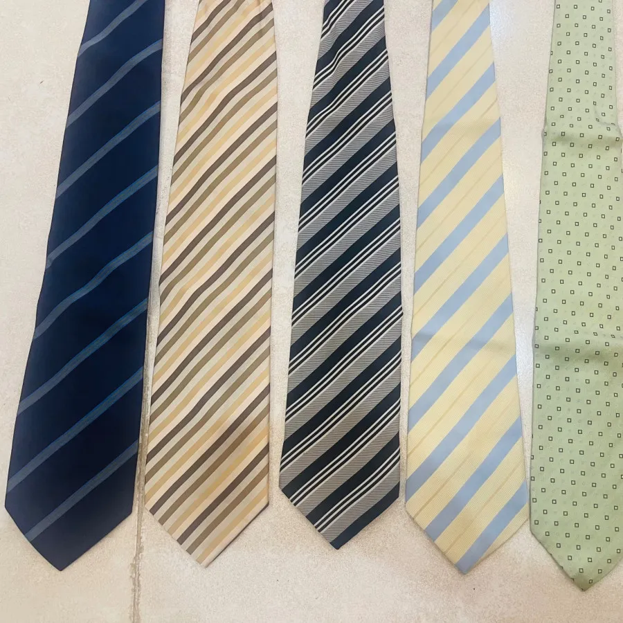 کراوات در شش رنگ