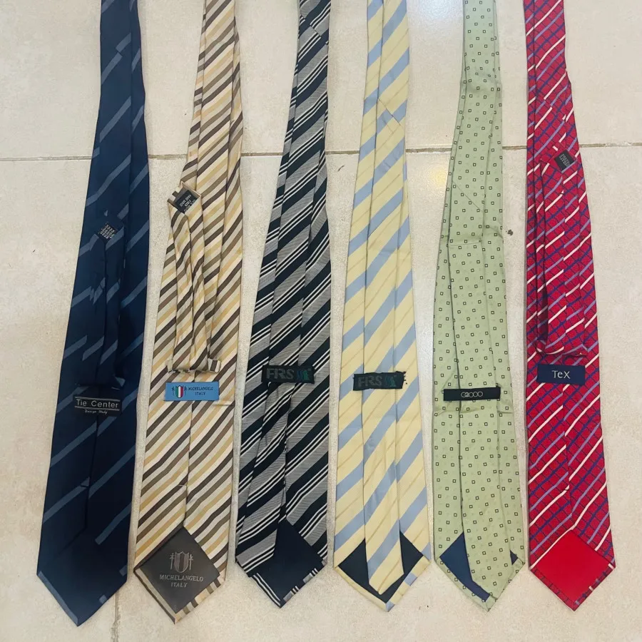 کراوات در شش رنگ