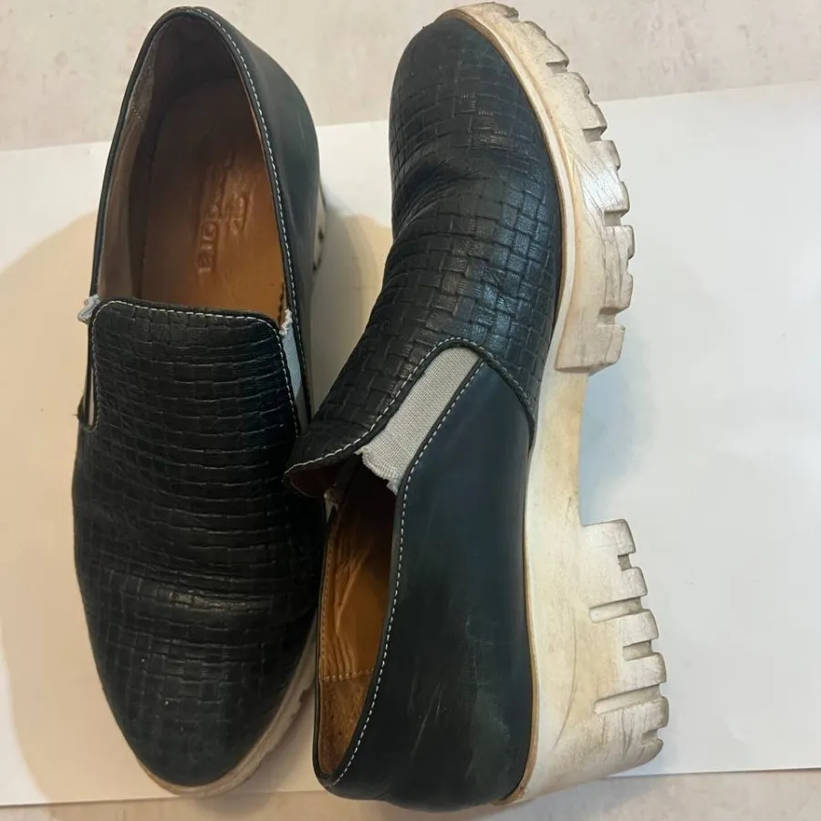 کفش چرم اسپرت برندپاندورا