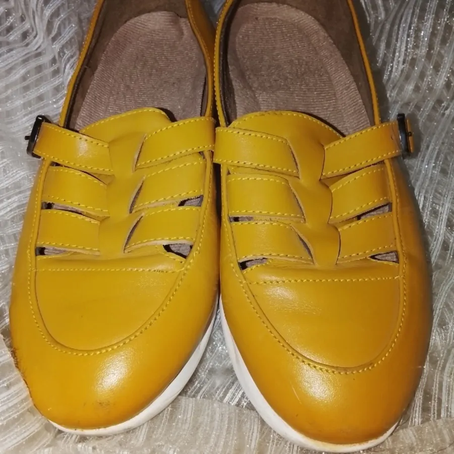 کفش کاملا طبی