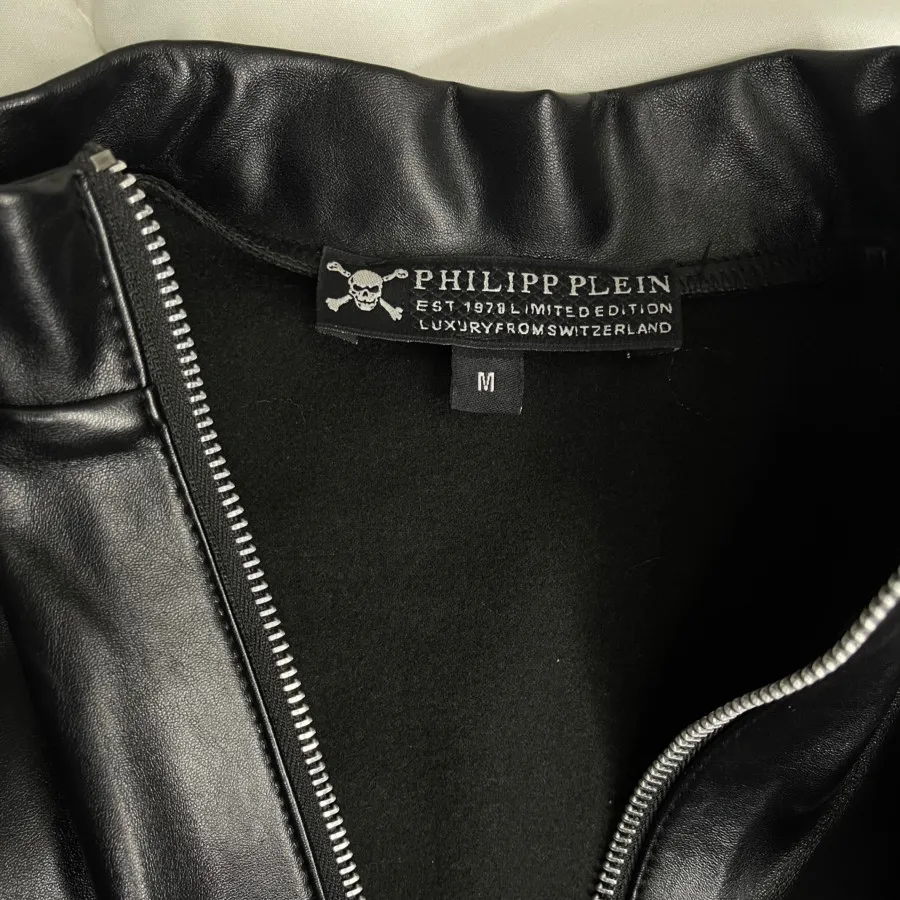 بادی چرم زنانه