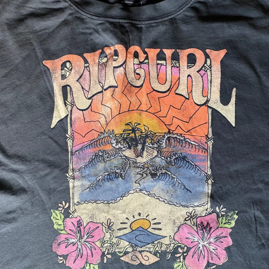 تیشرت کراپ نخی