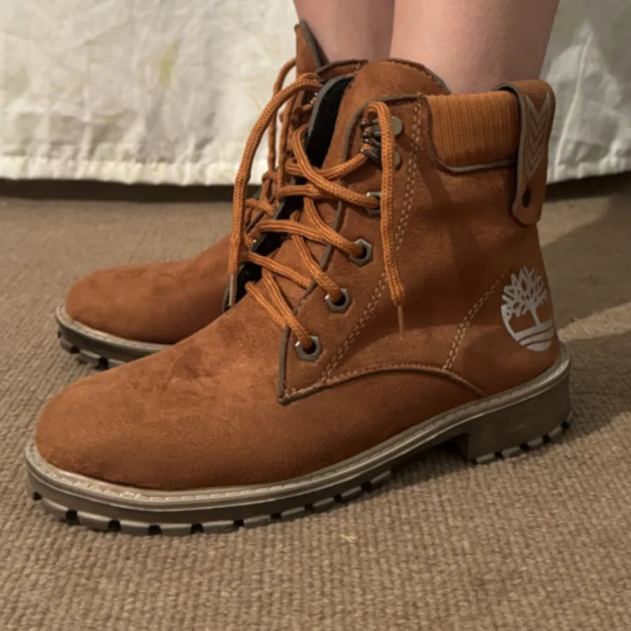 نیم بوت عسلی