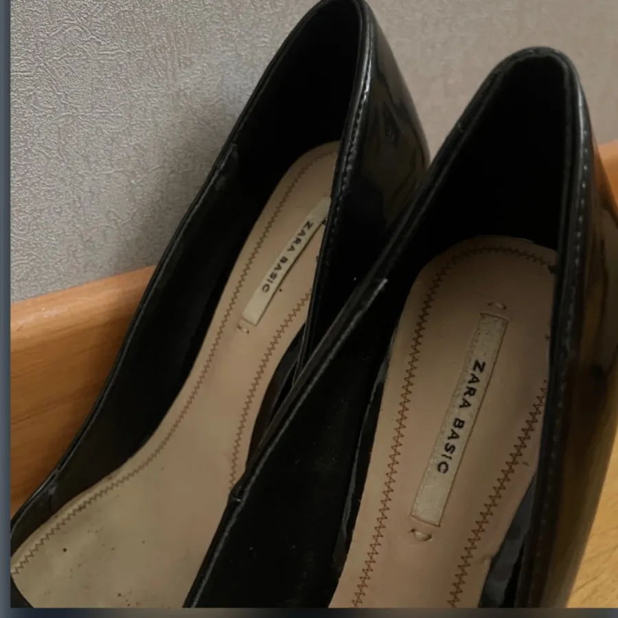 کفش زارا ورنی