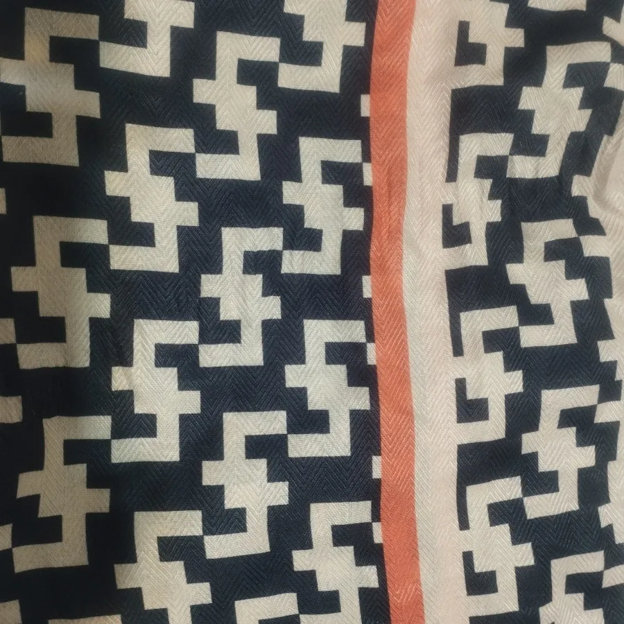 شال طرح دار