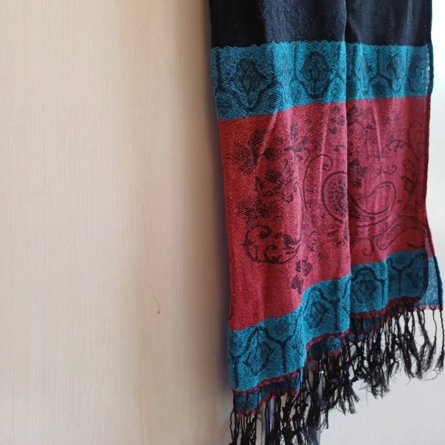 شال گرم و ظریف جنس عالی