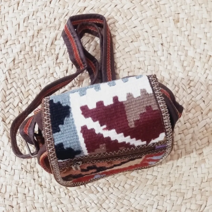 کیف رودوشی گلیمی