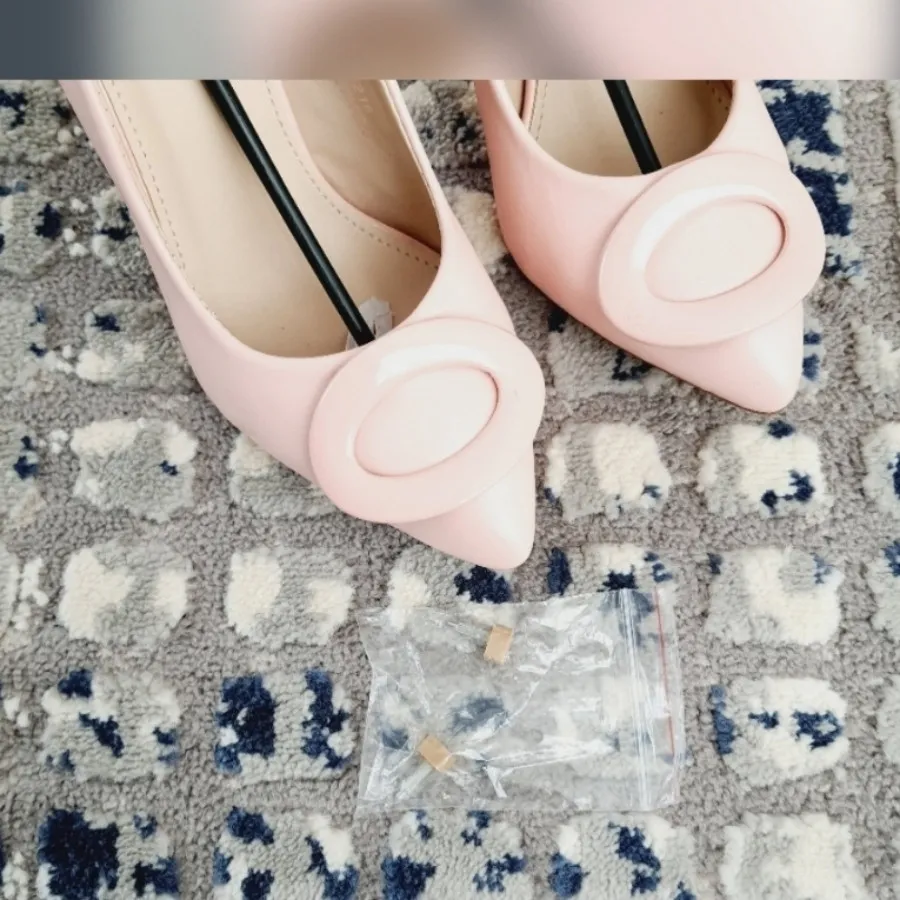 کفش پاشنه دار