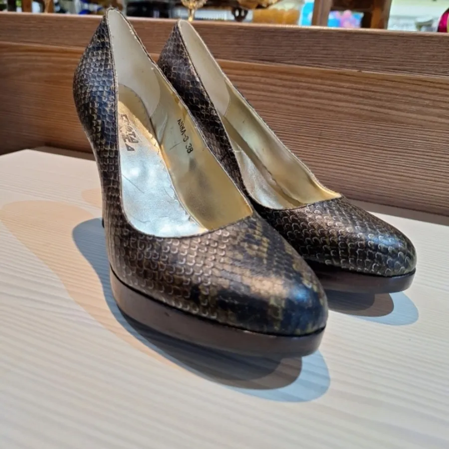 کفش پاشنه بلند پوست ماری