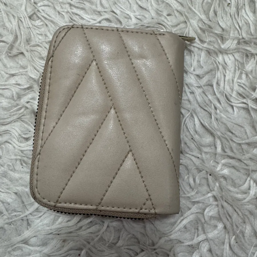 کیف پول defacto