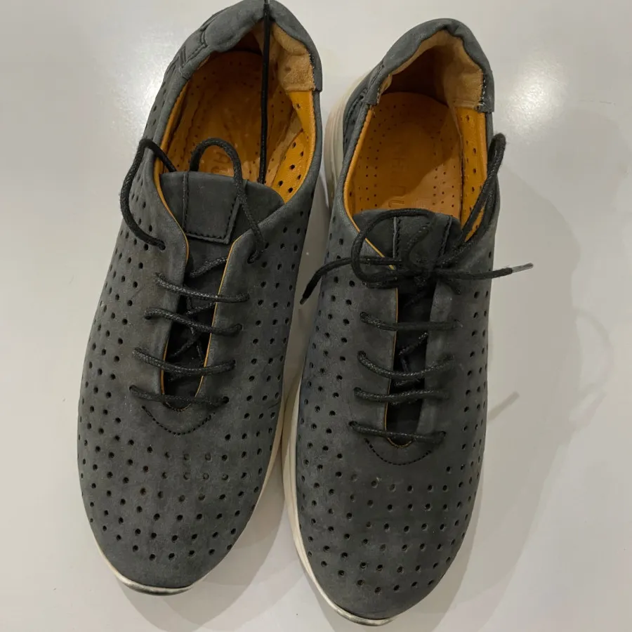 کفش مارال چرم 37