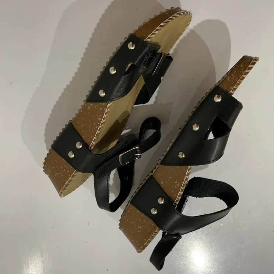 صندل چرم طبی خارجی 39