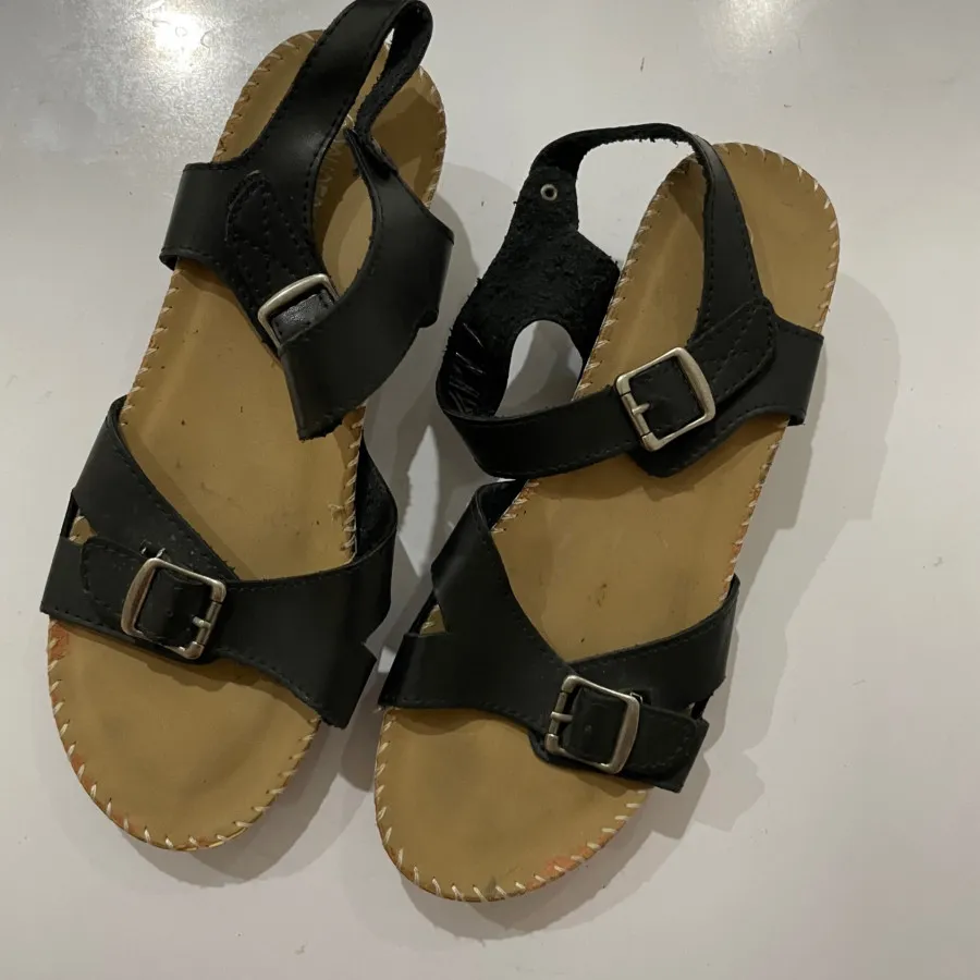 صندل چرم طبی خارجی 39