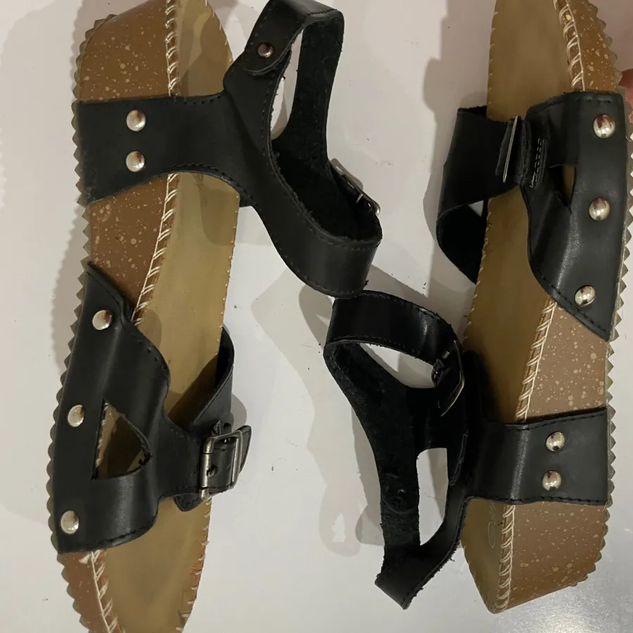 صندل چرم طبی خارجی 39