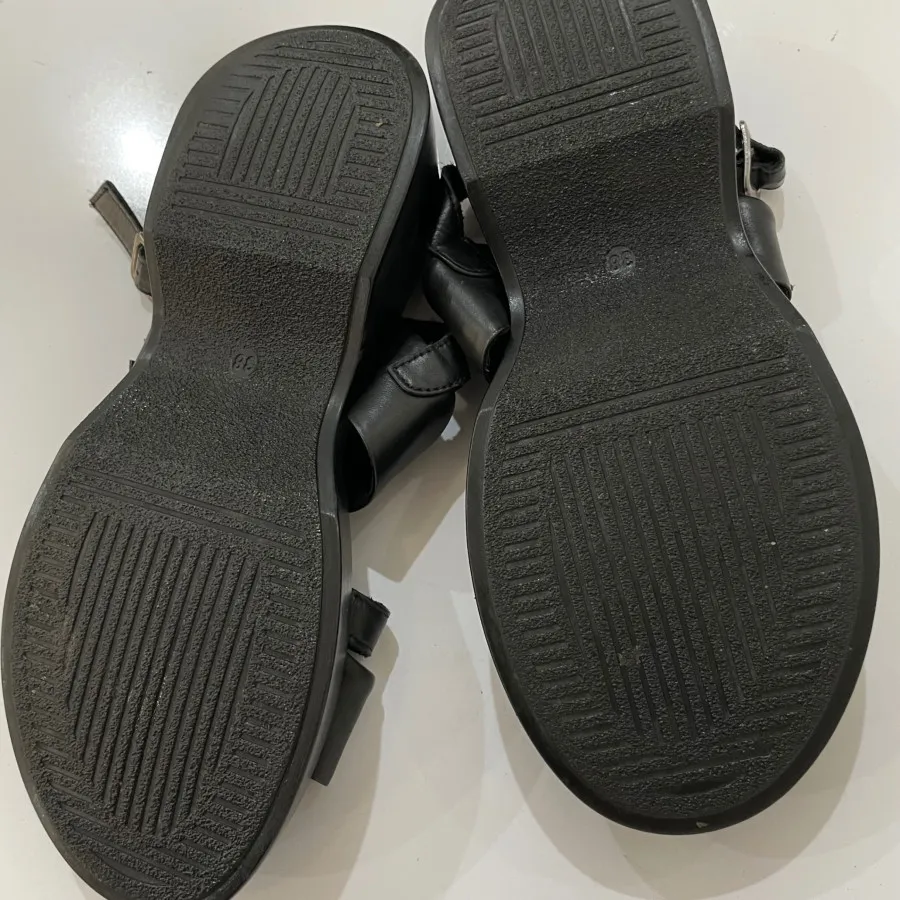 صندل خارجی برند 38