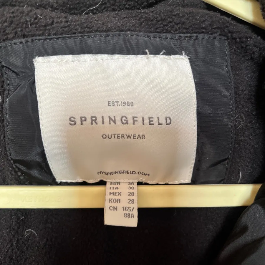 کاپشن مشکی اسپرینگ فیلد