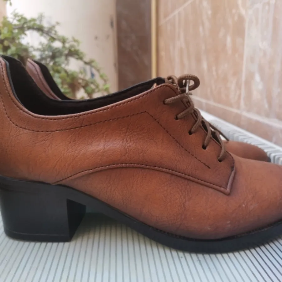 کفش رسمی پاشنه دار