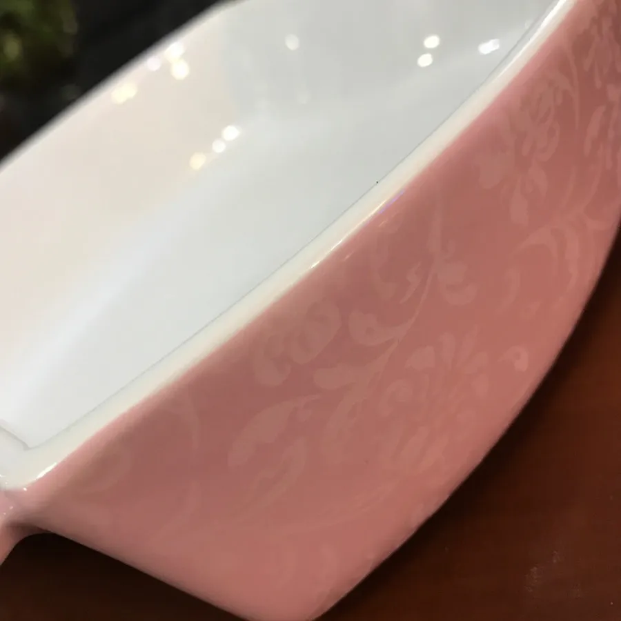 ظرف داخل فر