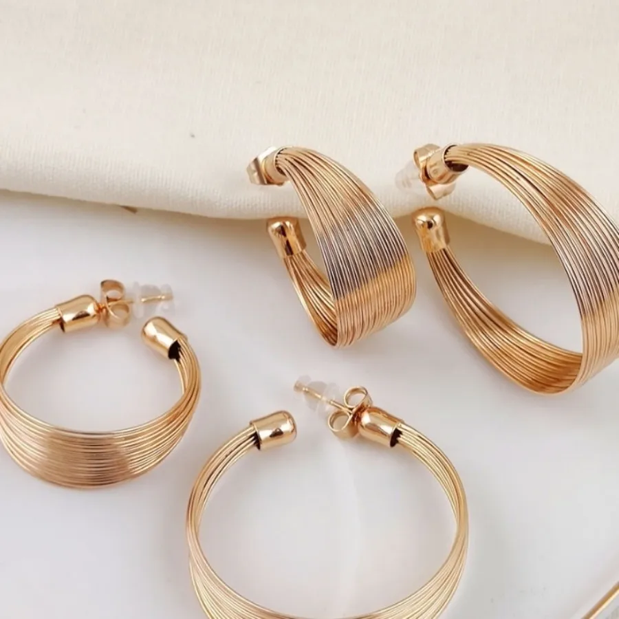 گوشواره رشته‌ای