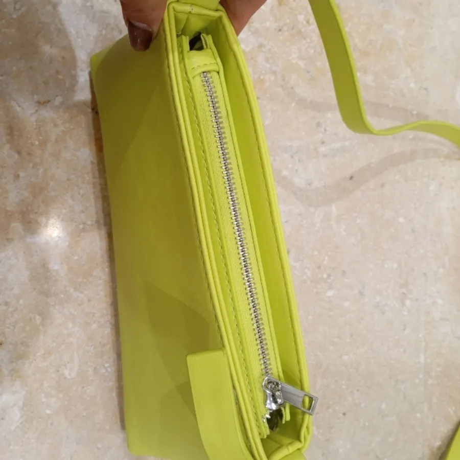 کیف خارجی سبز فسفری