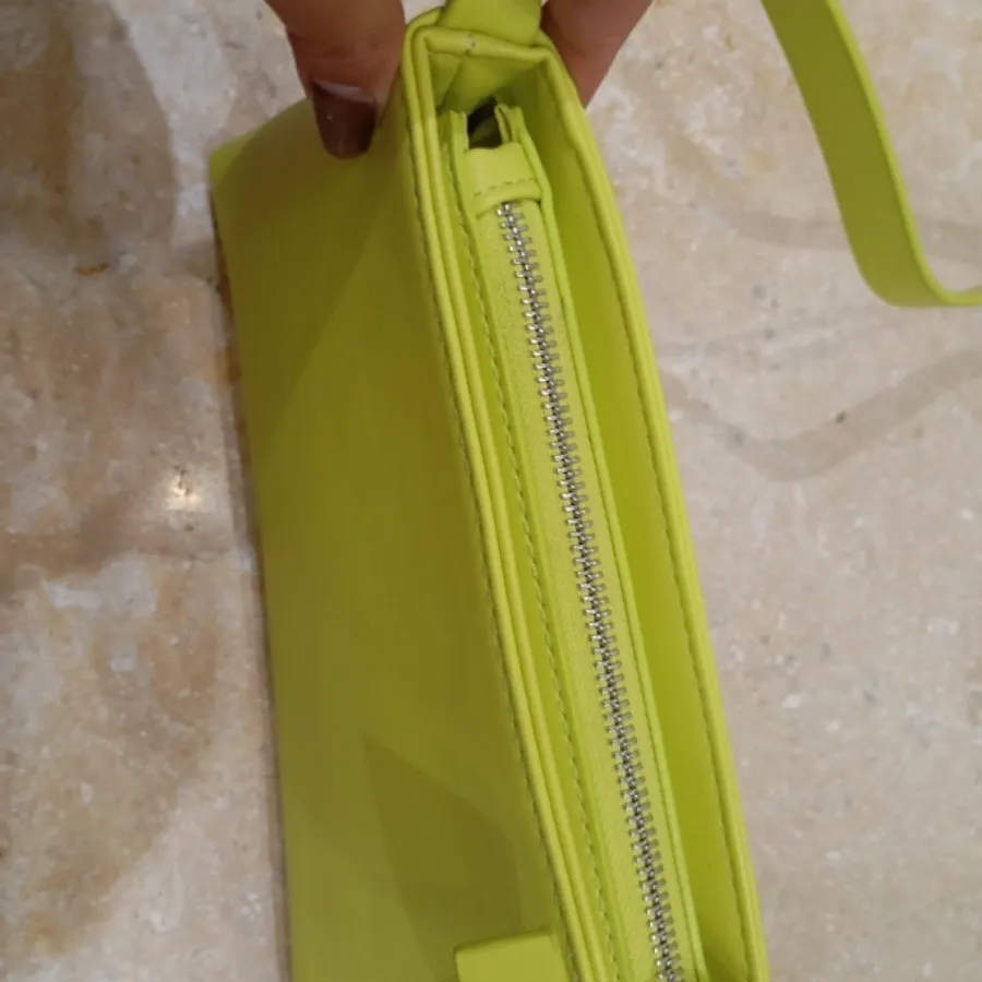 کیف خارجی سبز فسفری