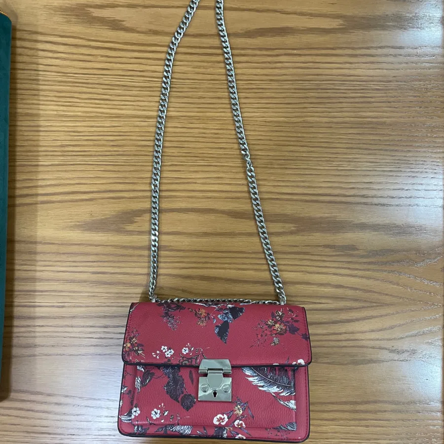 کیف زرشکی mango