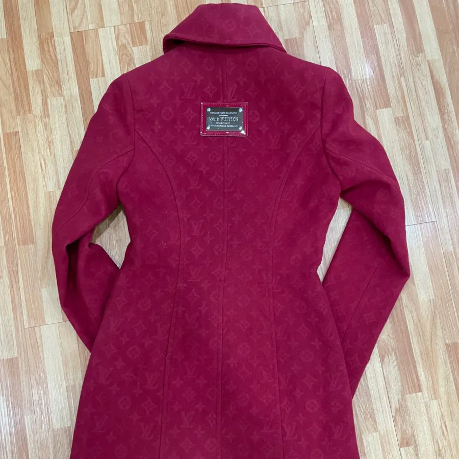 لویی ویتون زرشکی