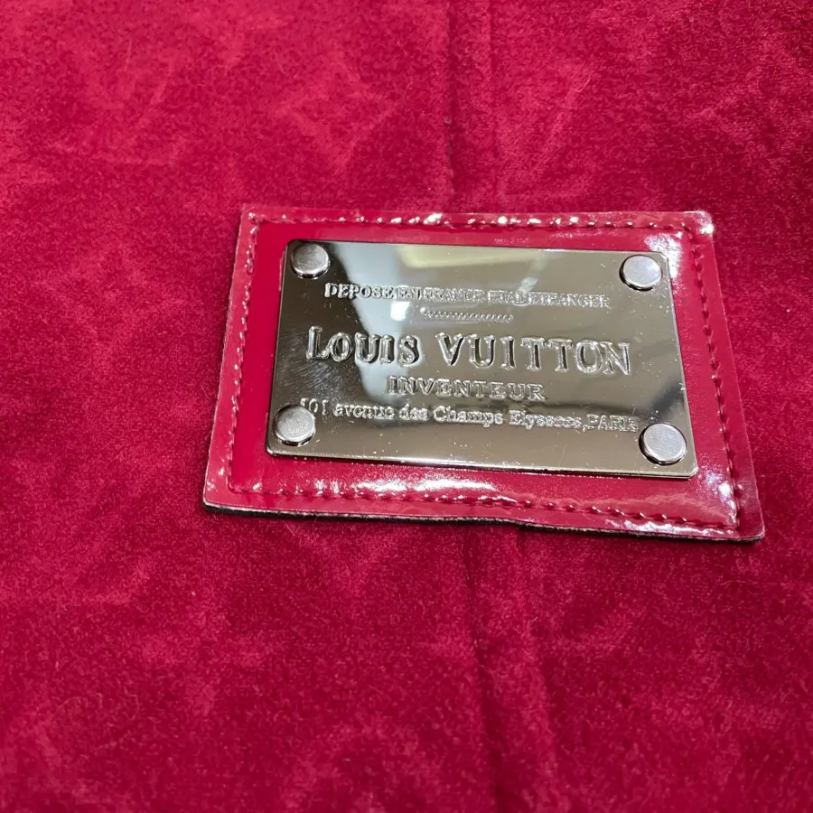 لویی ویتون زرشکی