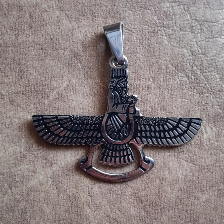 آویز گردنبند فروهر