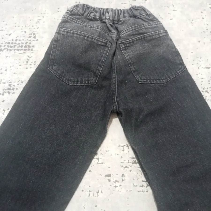 شلوار جین بچگانه