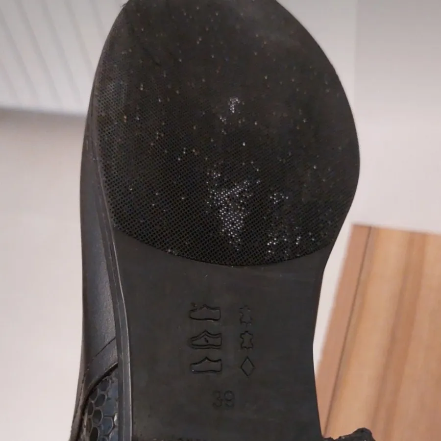 نیم بوت  برند پوتینی