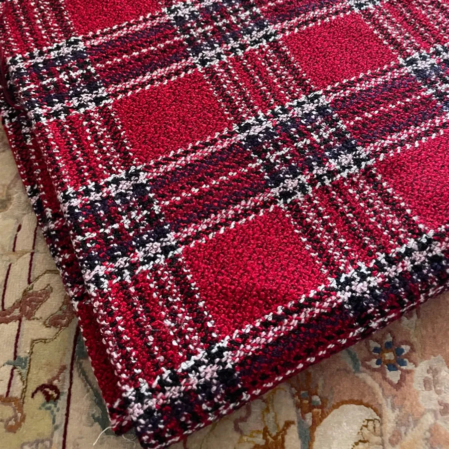 پارچه شانل زرشکی